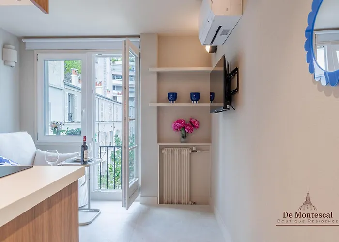 Montparnasse With Ac 11 To 14m2 In A Prime Location