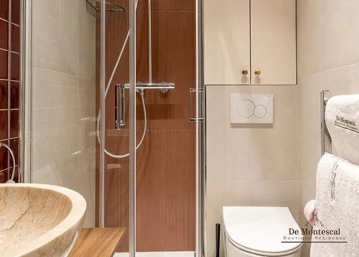 Montparnasse With Ac 11 To 14m2 In A Prime Location