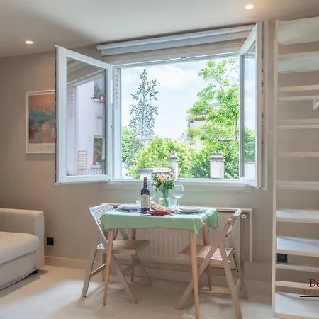 De Montescal- Montparnasse With Ac 11 To 14m2 In A Prime Location *