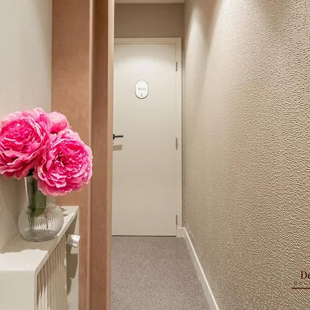 De Montescal- Montparnasse With Ac 11 To 14m2 In A Prime Location *