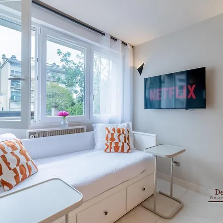 Montparnasse Central Studio With Ac 11 To 14M2 In A Prime Location