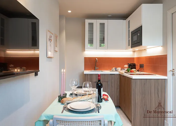 Montparnasse With Ac 11 To 14m2 In A Prime Location * פריז