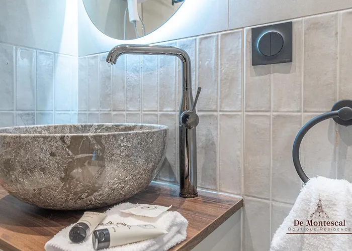 Montparnasse With Ac 11 To 14m2 In A Prime Location شقة