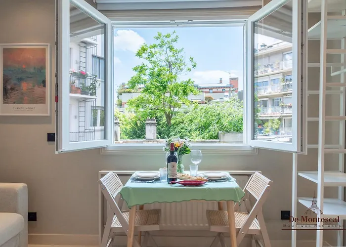 Montparnasse With Ac 11 To 14m2 In A Prime Location