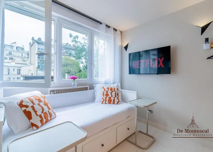 Montparnasse With Ac 11 To 14m2 In A Prime Location