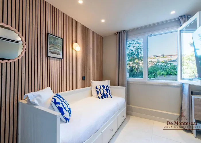 Montparnasse With Ac 11 To 14m2 In A Prime Location *