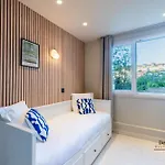 Montparnasse With Ac 11 To 14m2 In A Prime Location *